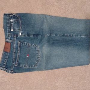TOMMY HILFIGER JEANS